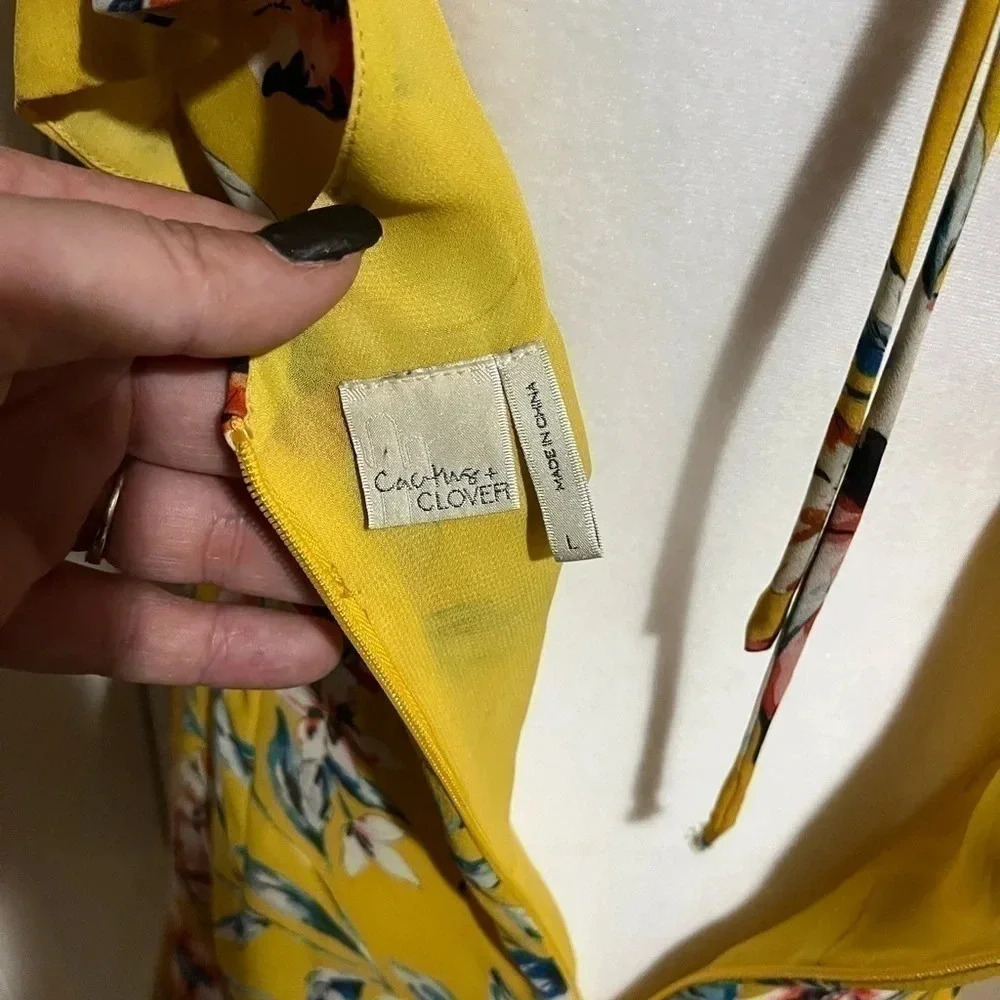 Cactus and clover wrap yellow floral dress large - Picture 7 of 10